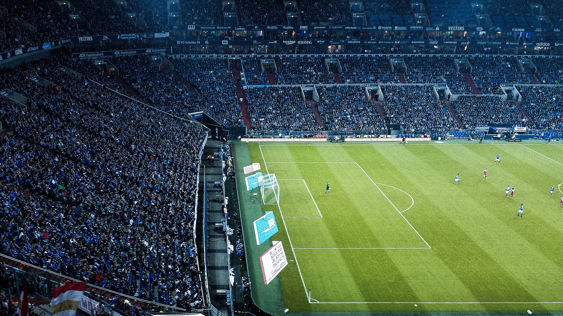 丹·卡特的比赛视野与出色传球,为全黑队打开进攻之门,丹.卡特