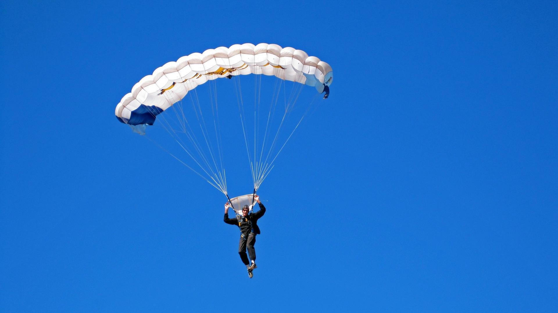 “跑酷与铁人两项双线并进,天府新区上演运动大融合”